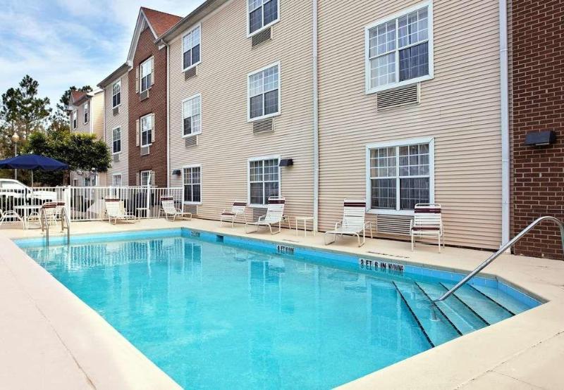Alluxsuites At 1876, Ascend Hotel Collection Tallahassee Exterior photo