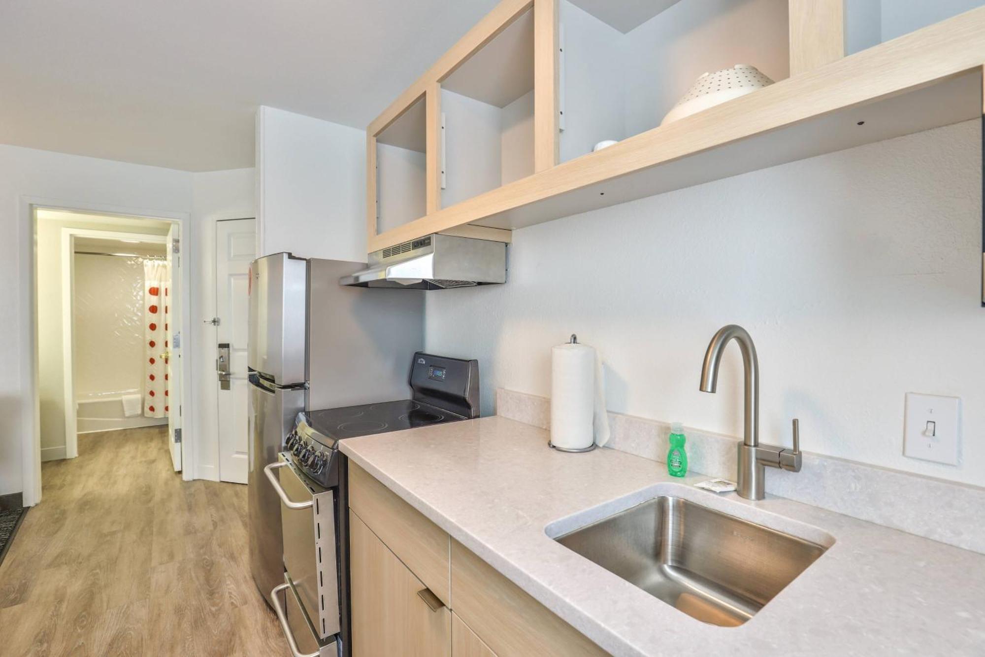 Alluxsuites At 1876, Ascend Hotel Collection Tallahassee Exterior photo