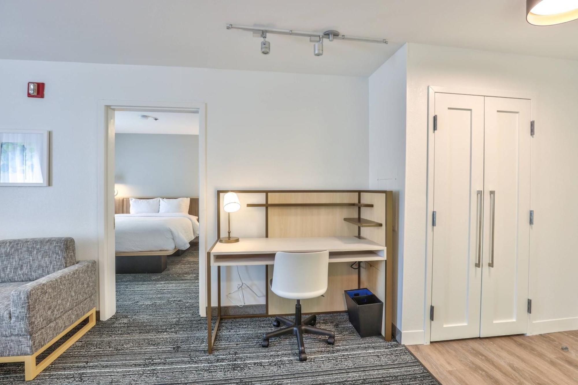 Alluxsuites At 1876, Ascend Hotel Collection Tallahassee Exterior photo