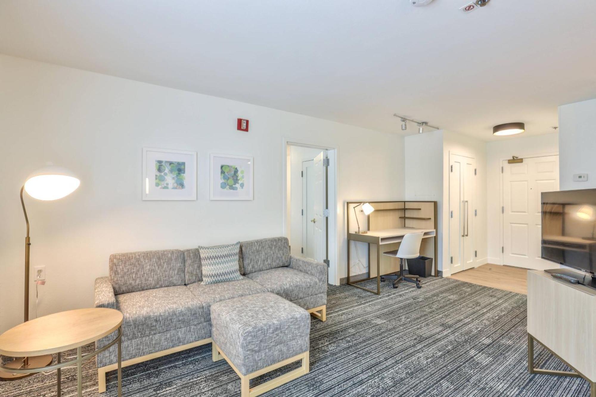 Alluxsuites At 1876, Ascend Hotel Collection Tallahassee Exterior photo