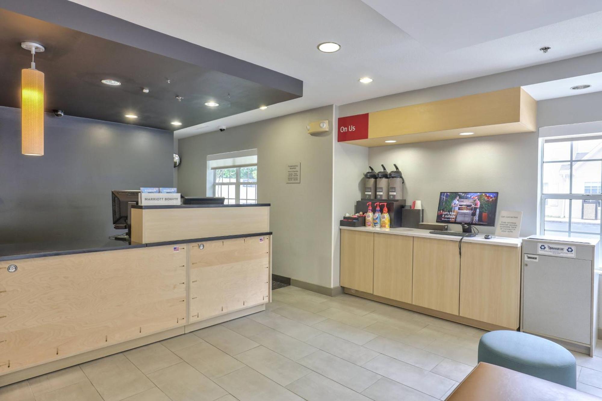 Alluxsuites At 1876, Ascend Hotel Collection Tallahassee Exterior photo