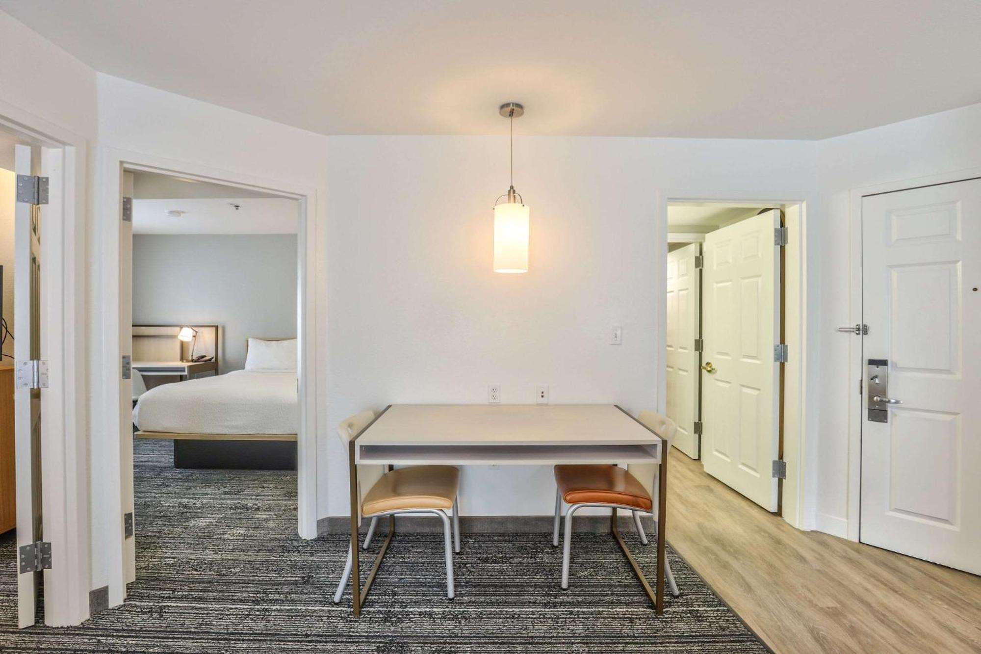 Alluxsuites At 1876, Ascend Hotel Collection Tallahassee Exterior photo